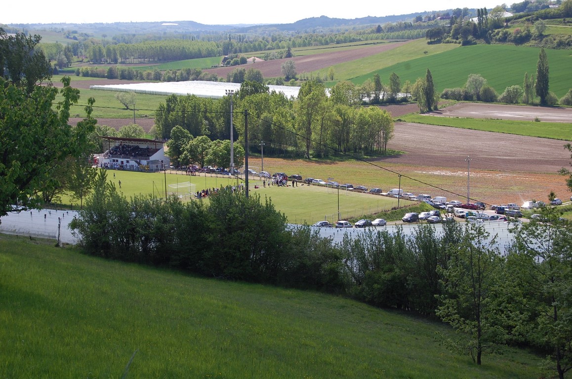 Cazes-Mondenard le stade Marcel Mazet